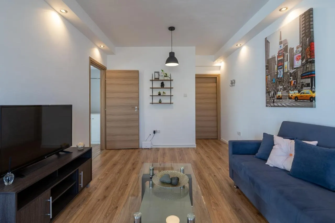 Terre 1-Br Apt In Larnaca + Balcony Apartment