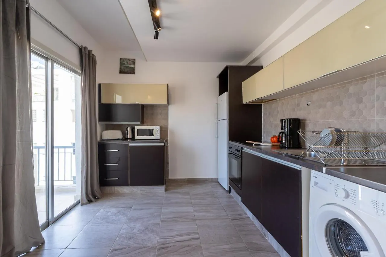 Terre 1-Br Apt In Larnaca + Balcony Apartment
