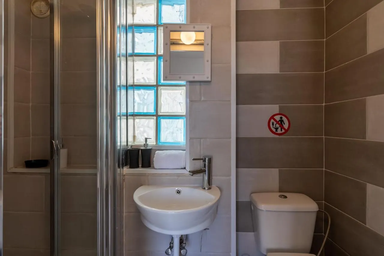 Terre 1-Br Apt In Larnaca + Balcony Apartment